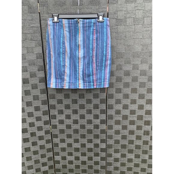 Multi Color Mini-Skirt - Picture 3 of 4